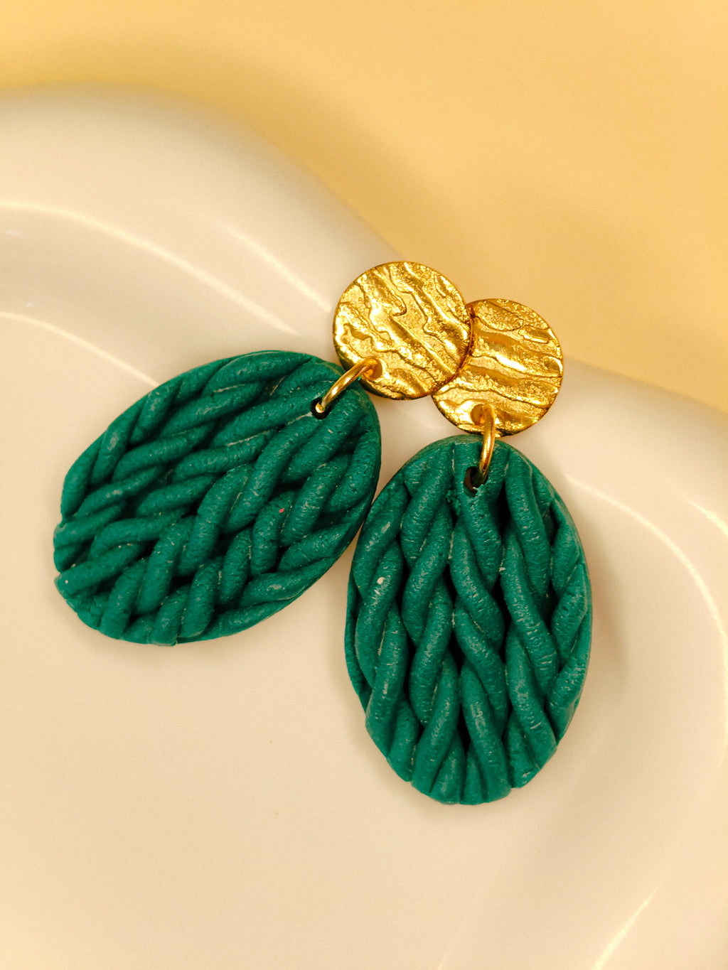 Knitted Evergreen - Ovals