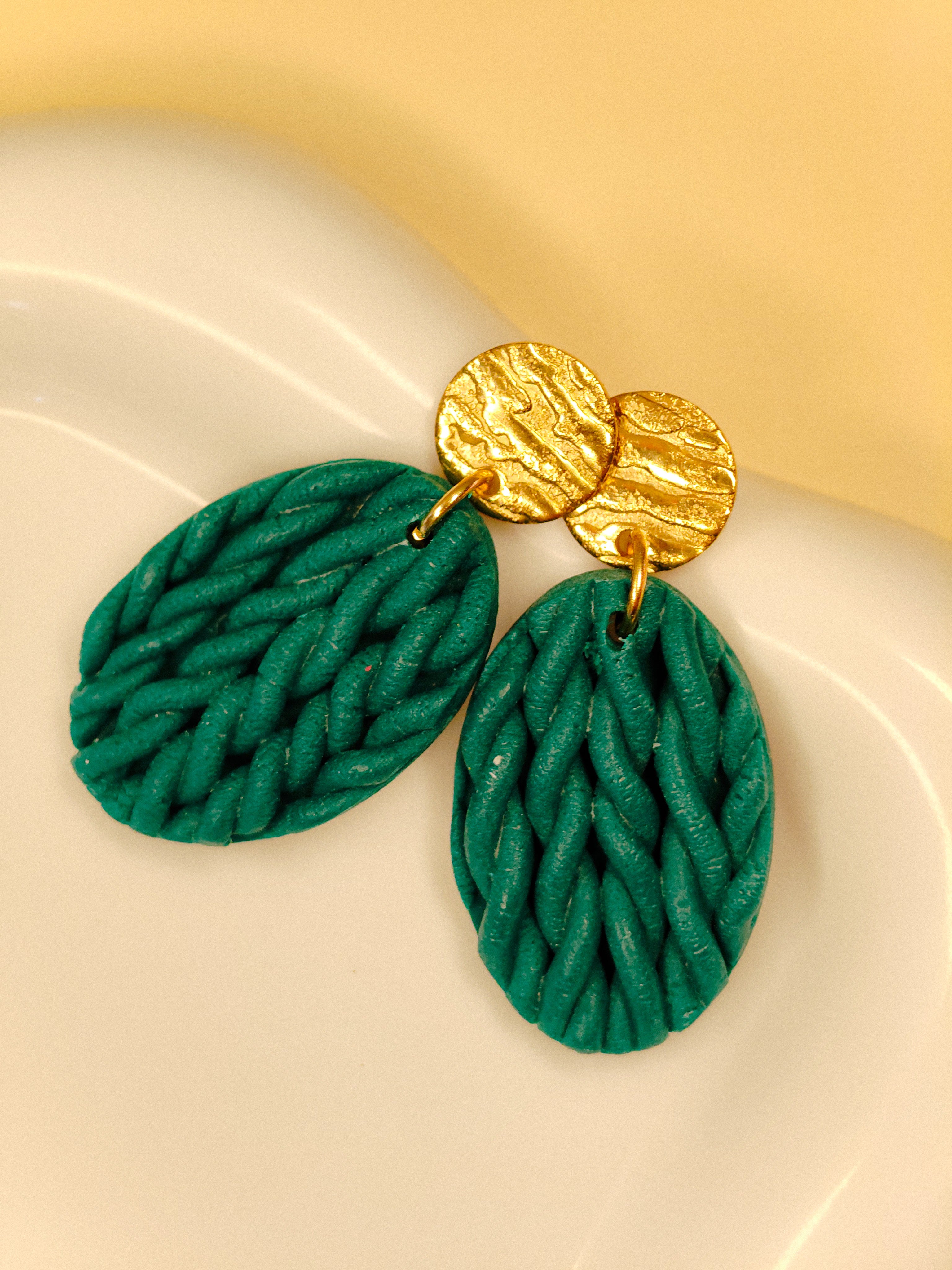 Knitted Evergreen - Ovals
