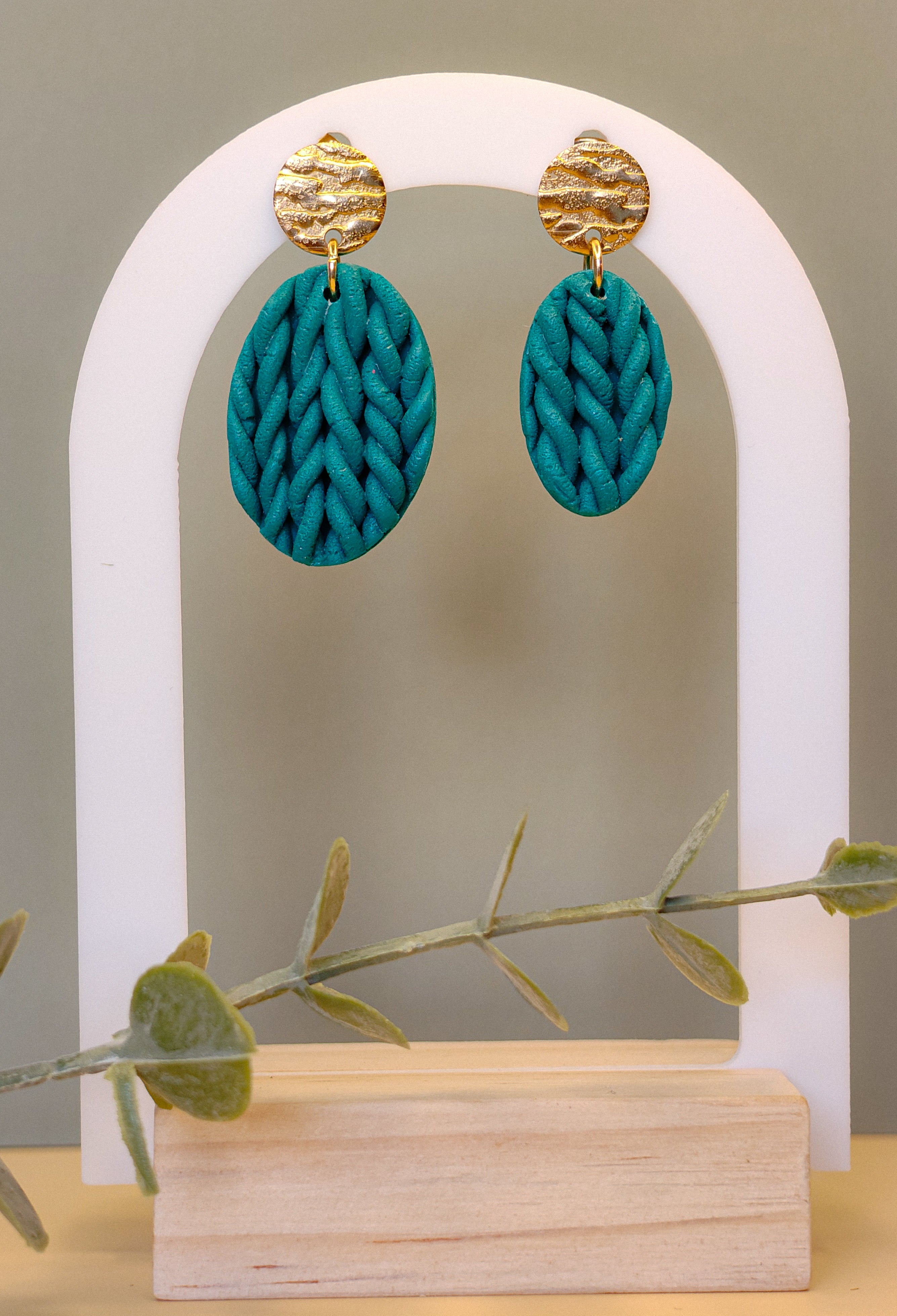 Knitted Evergreen - Ovals