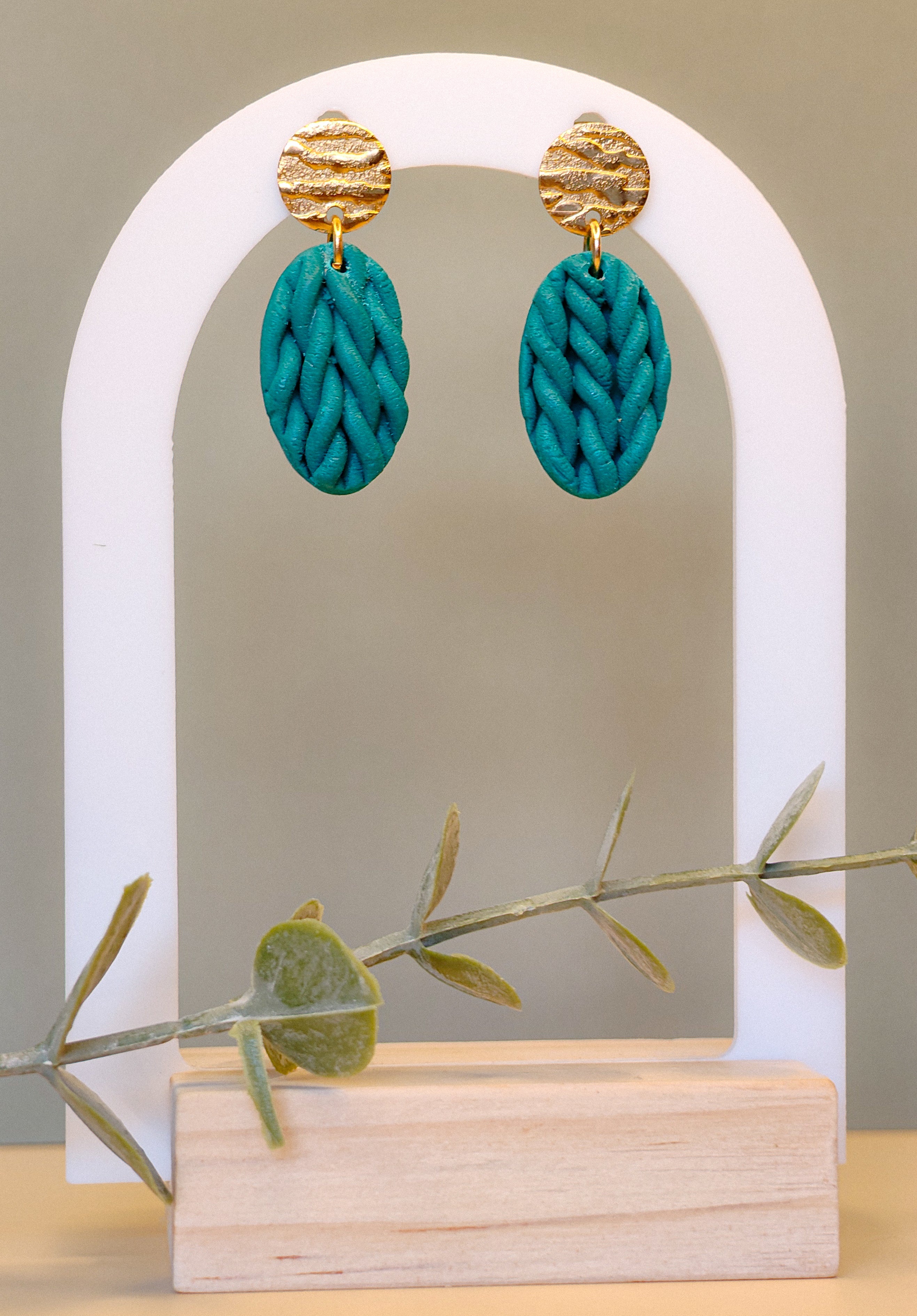 Knitted Evergreen - Ovals