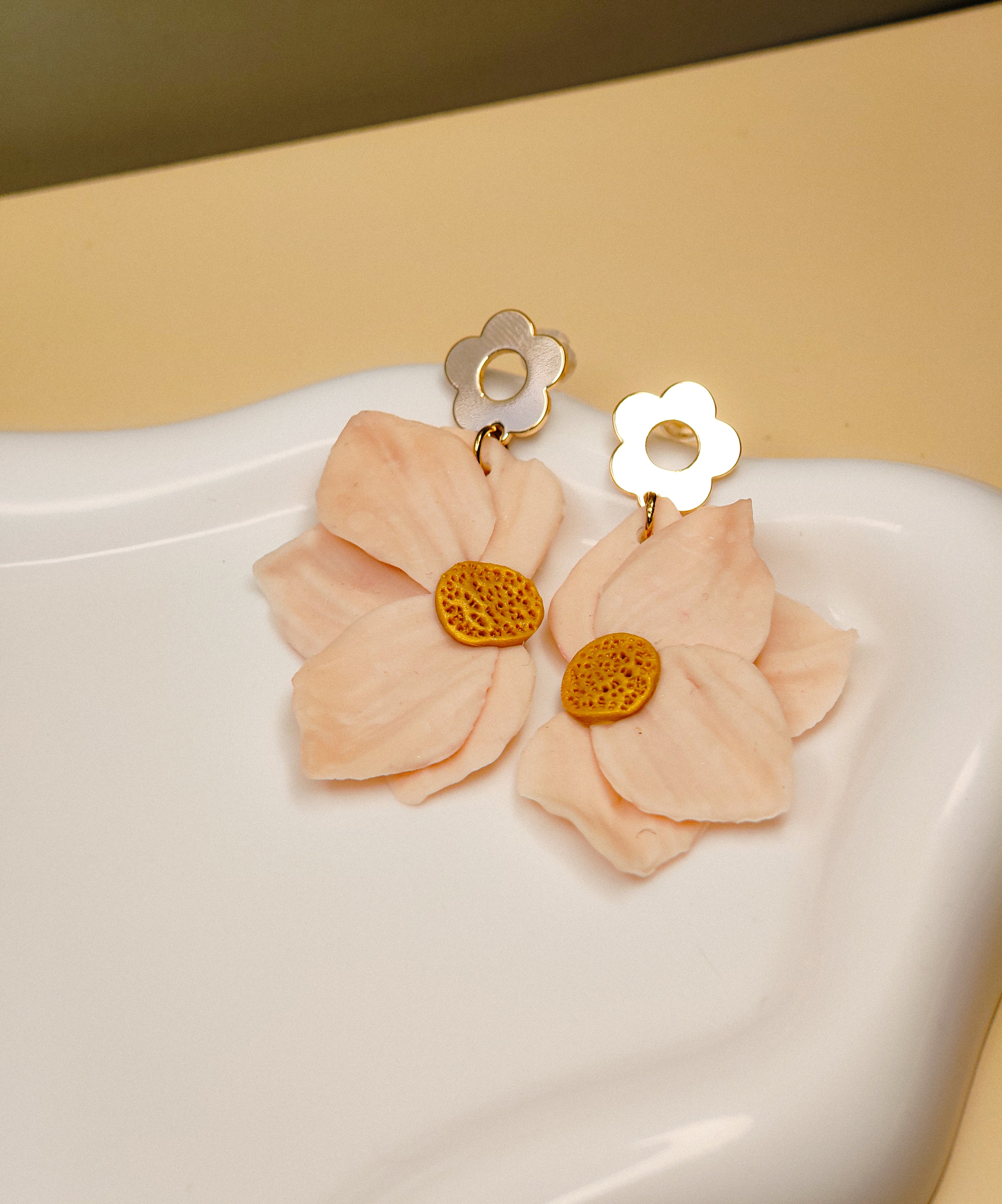 Blossom Field - Honey Bloom