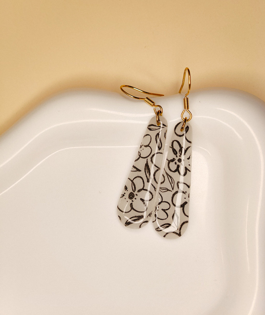 Black & White Blossoms - Floraline