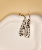 Black & White Blossoms - Floraline