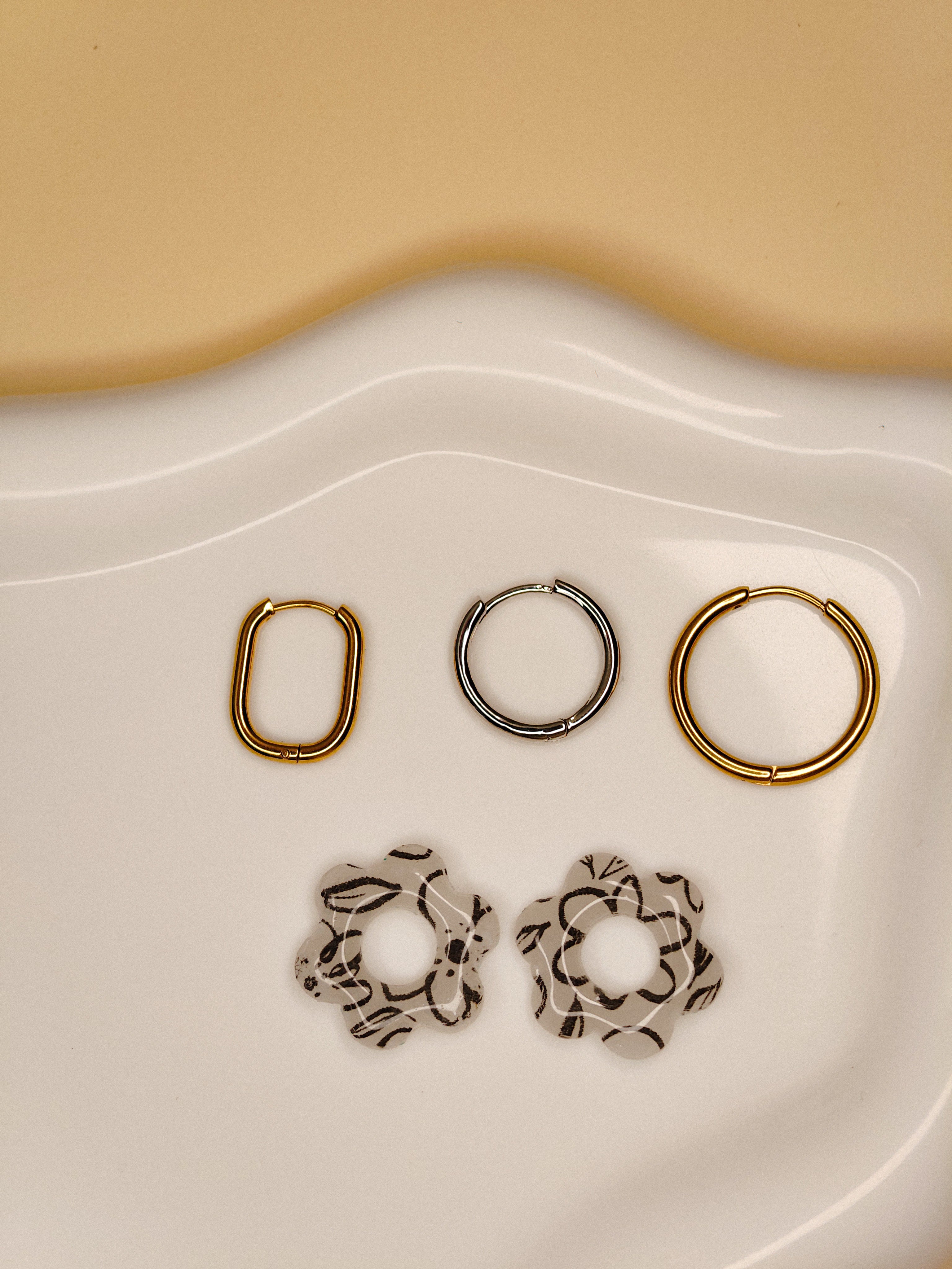 Black & White Blossoms - Ink Flower Mix&Match