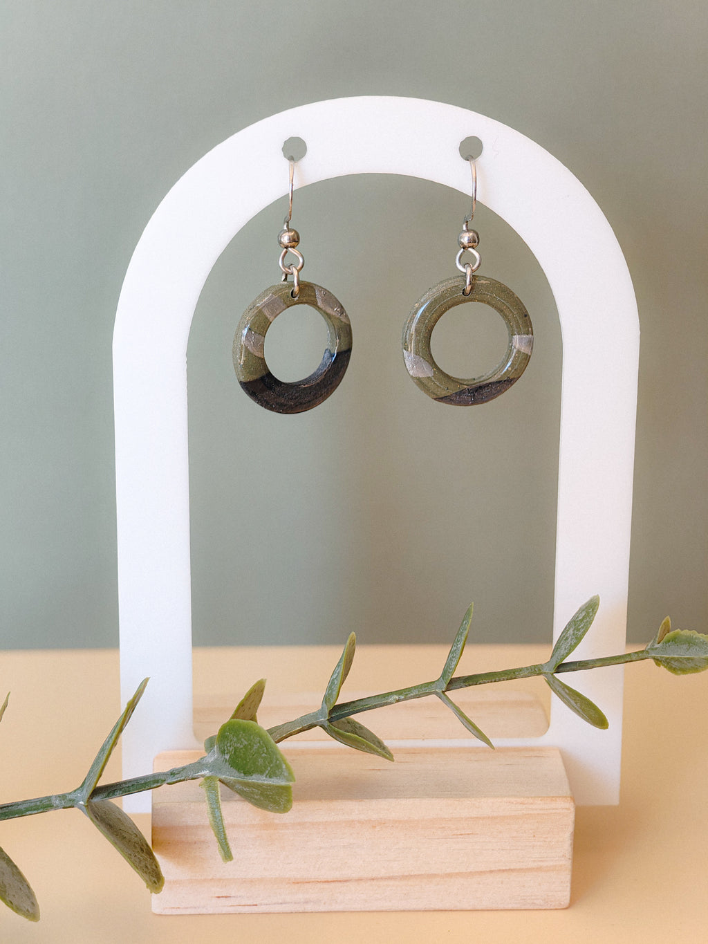 Terra Elegance – Forest Swirl Mini Silver