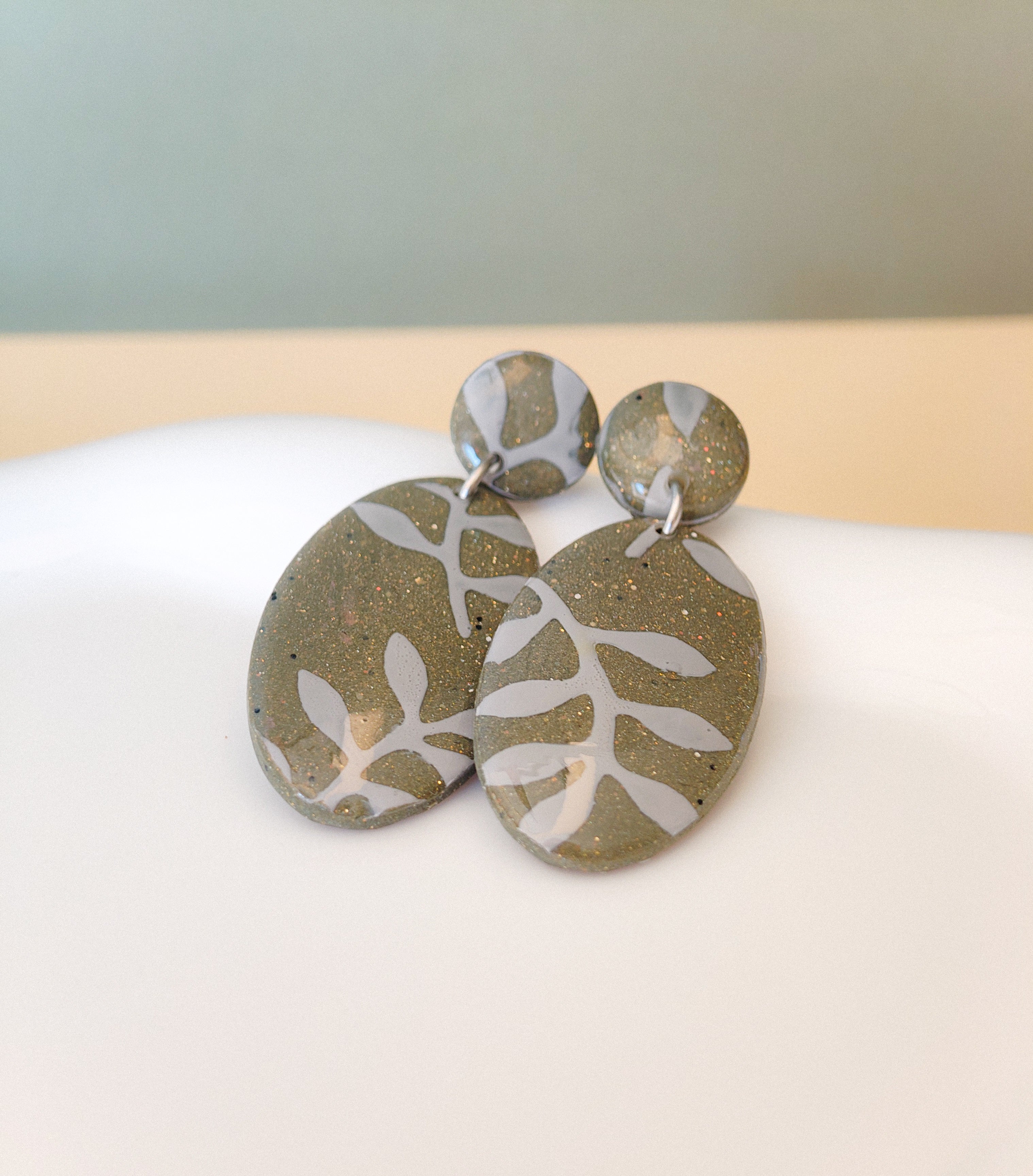 Terra Elegance – Olive Leaf
