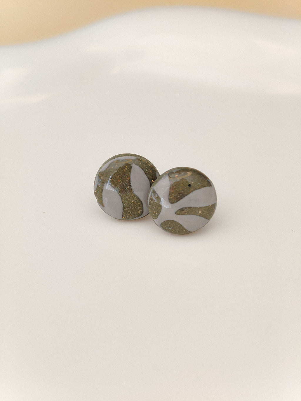 Terra Elegance – Olive Studs