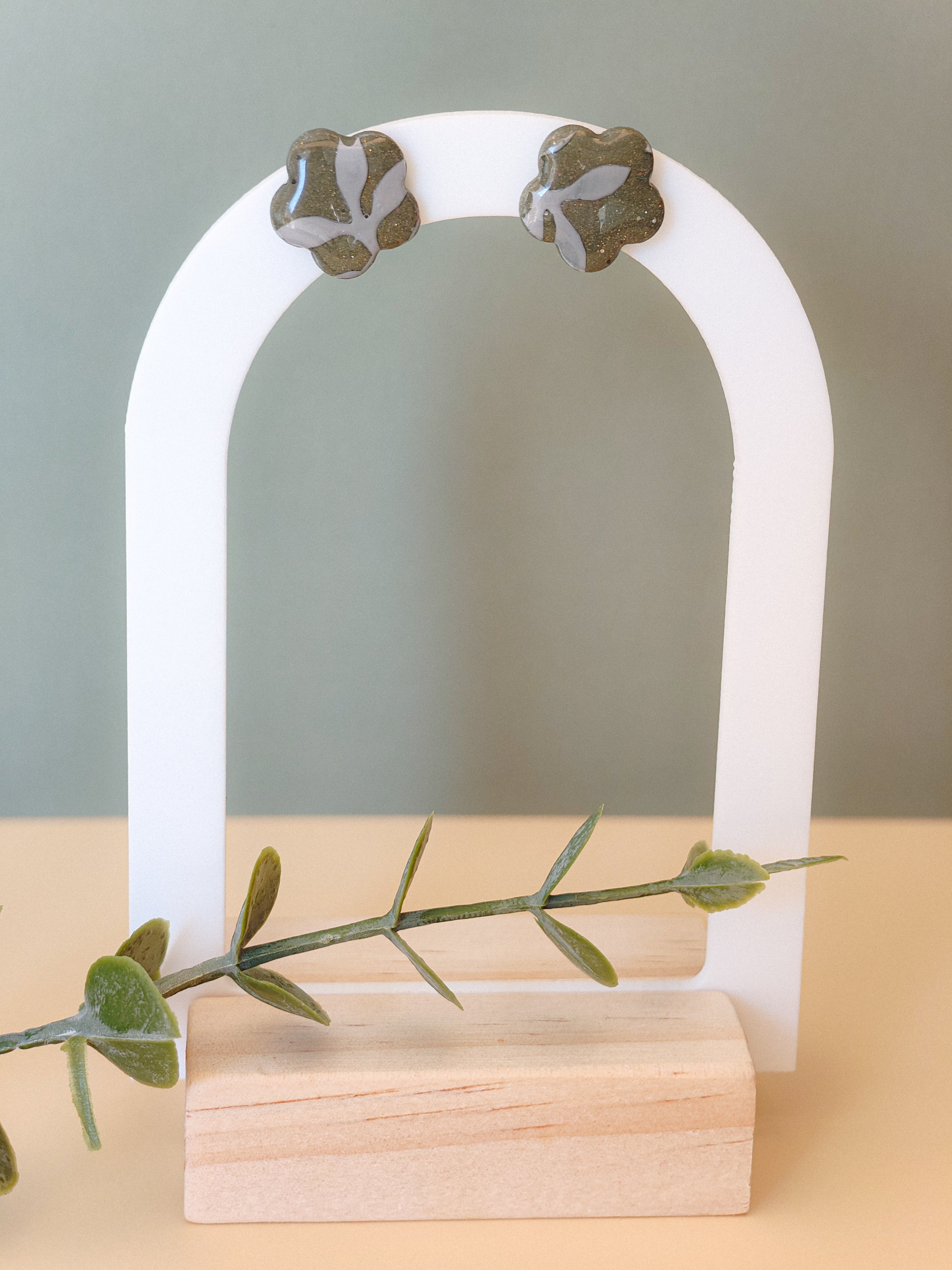 Terra Elegance – Olive Bloom Studs