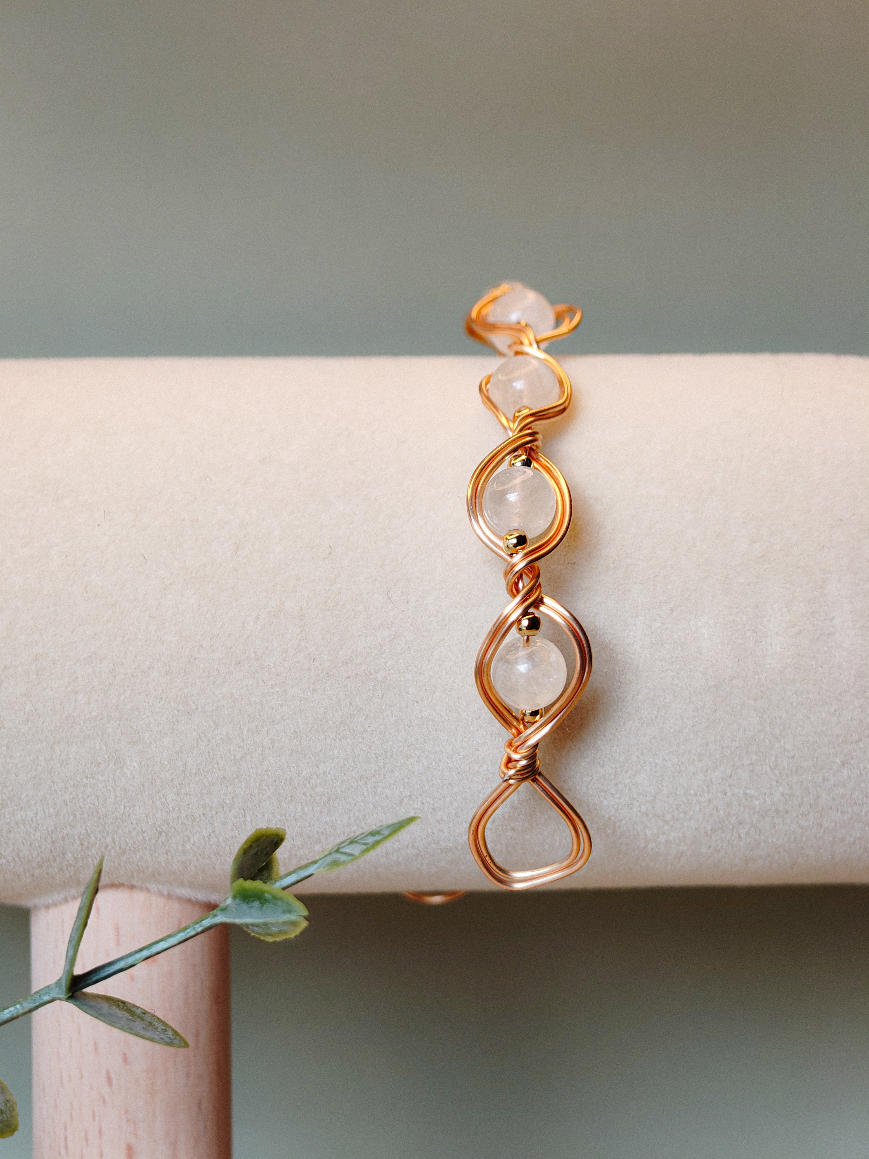 Golden Thread – Double Wave – White - Bracelet