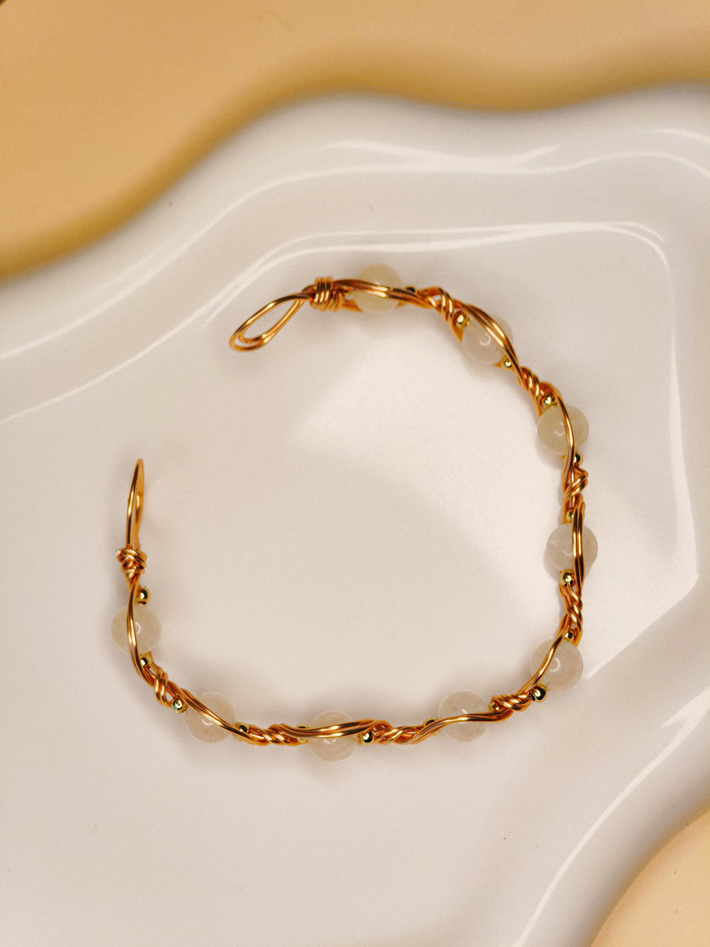 Golden Thread – Double Wave – White - Bracelet