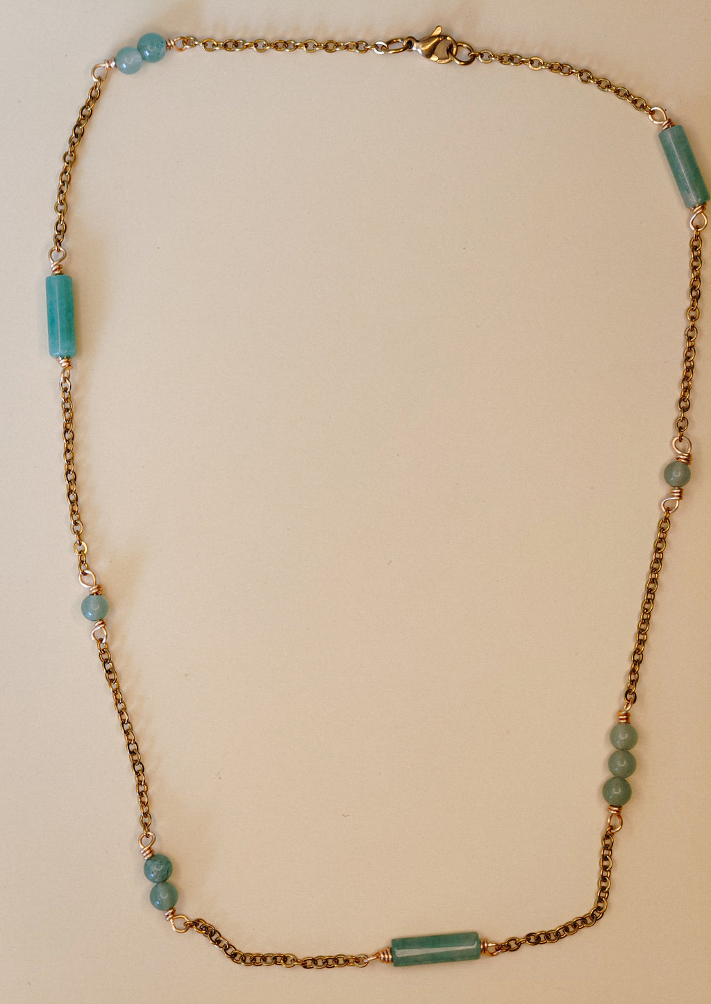 Golden Thraed - Cluster - Light Green - Necklace