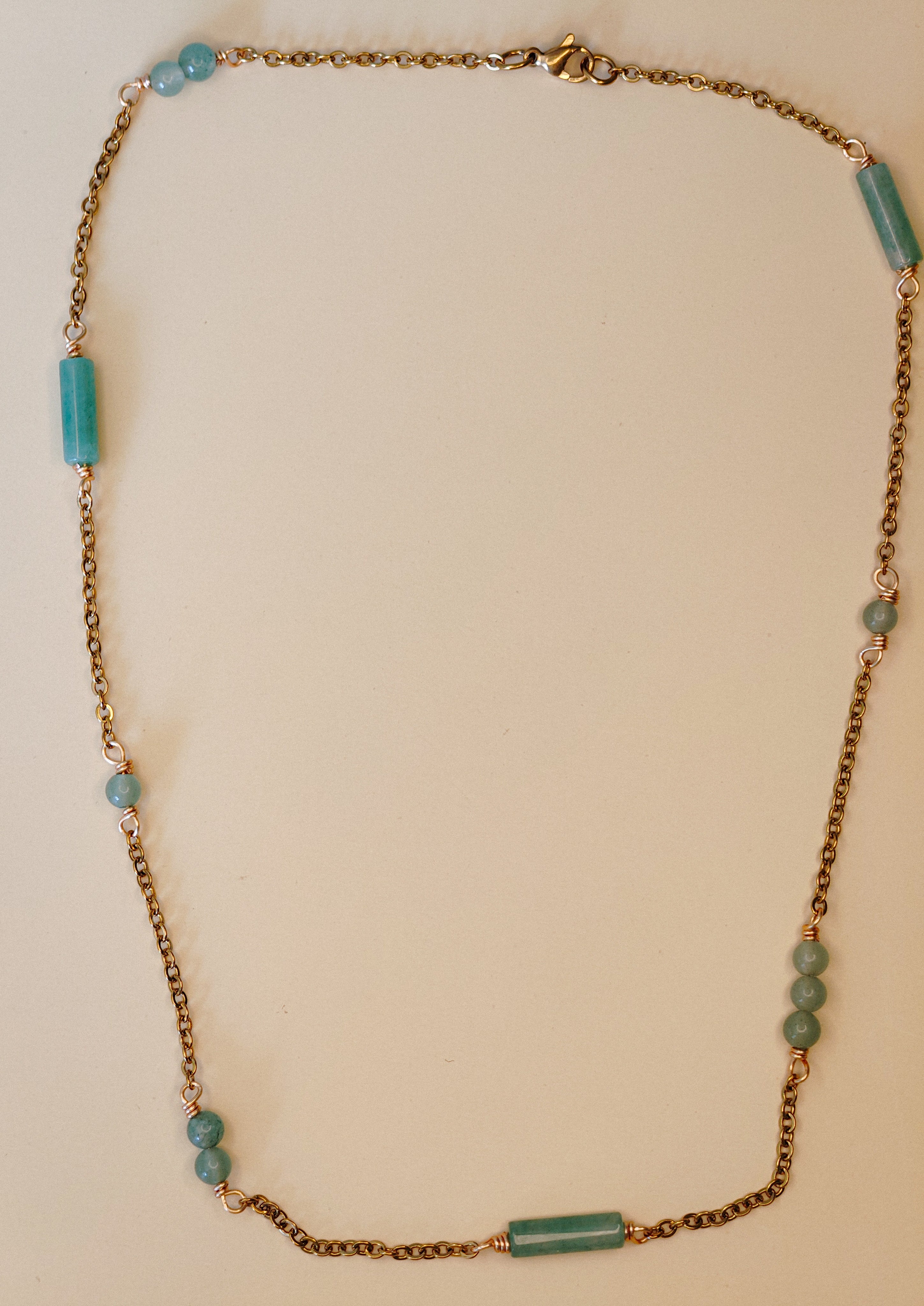 Golden Thraed - Cluster - Light Green - Necklace