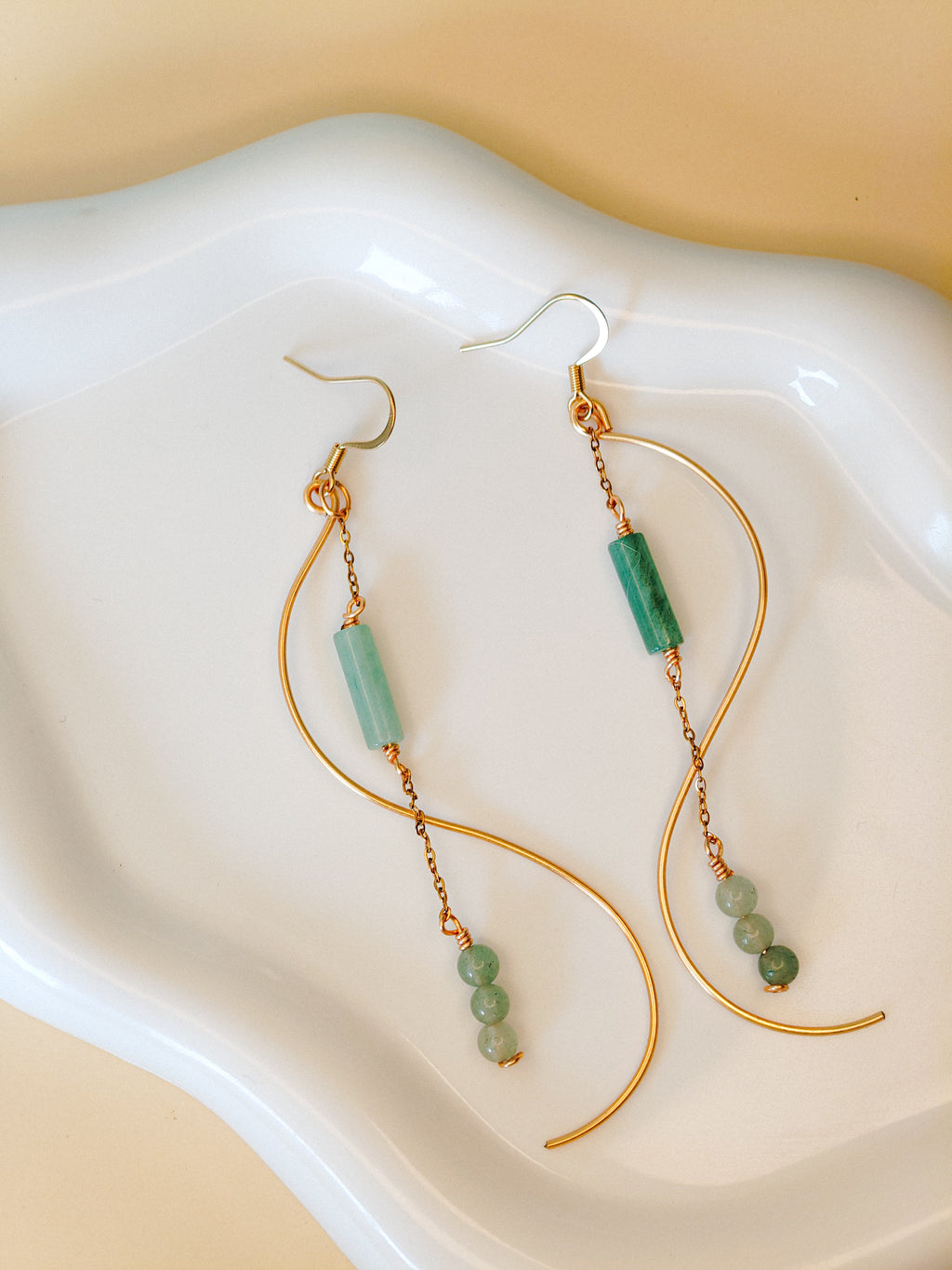 Golden Thread - Wave - Light Green - Earrings