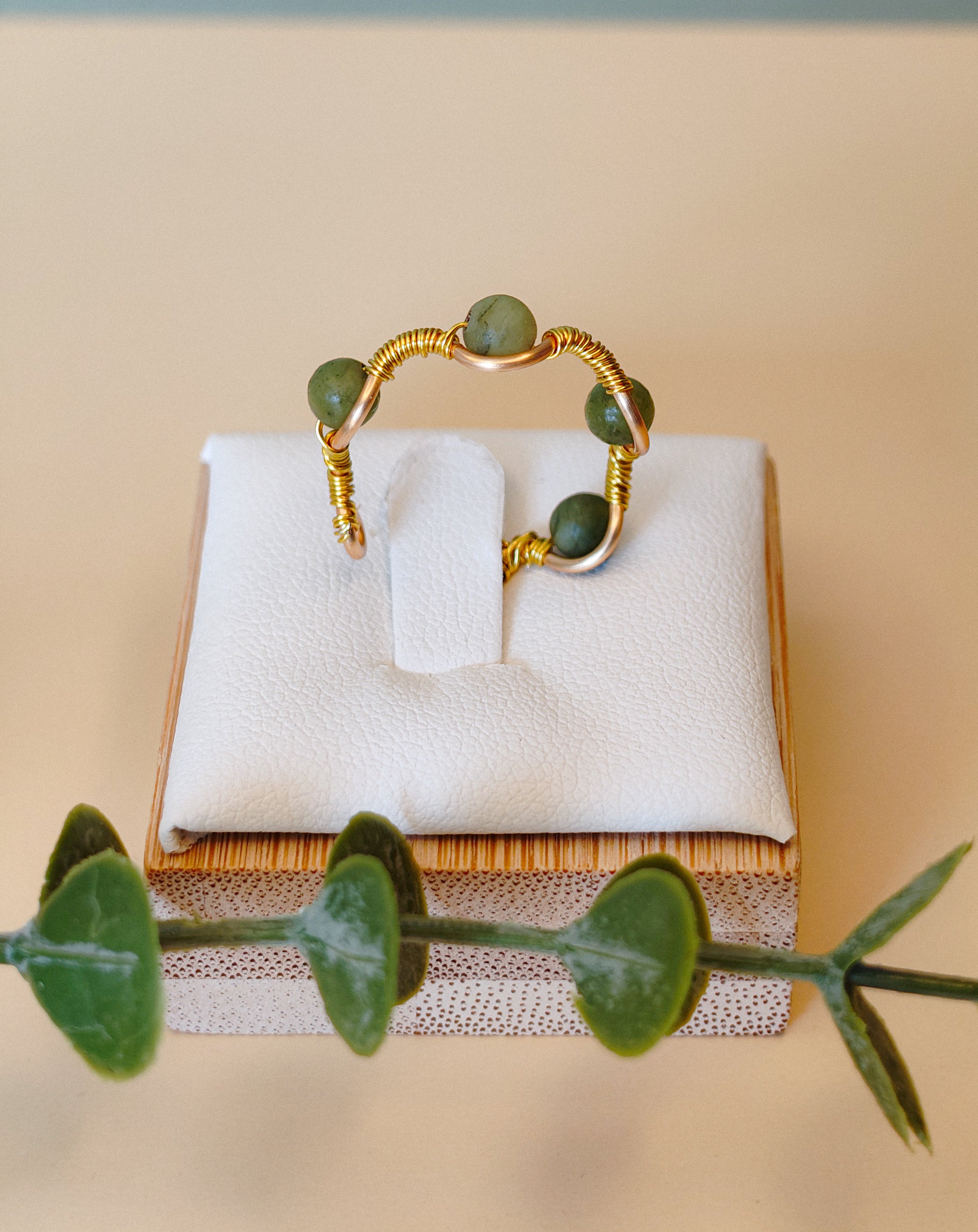 Golden Thread - Wave - Green - Ring