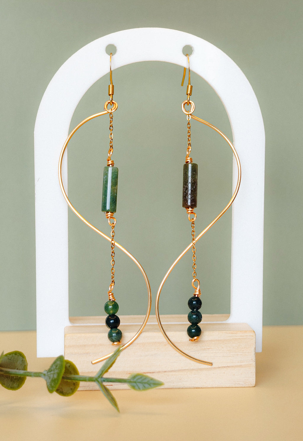 Golden Thread - Wave - Dark green - Earrings
