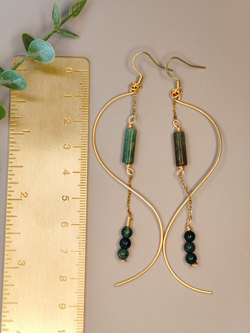 Golden Thread - Wave - Dark green - Earrings