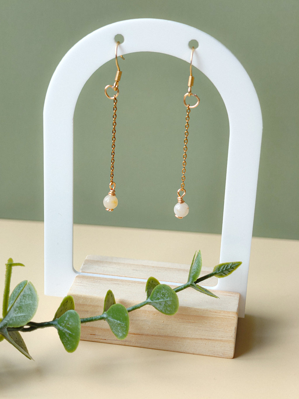 Golden Thread - Dangle - White - Earrings